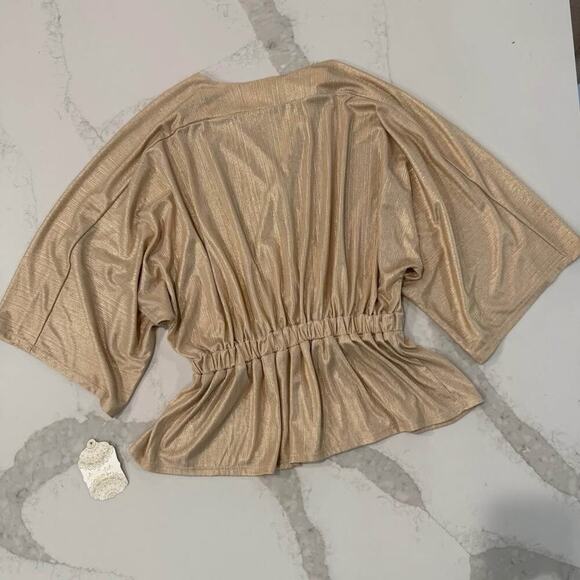 Altar’d State NWT Draped V-Neck Kimono Style Metallic Blouse Women's Small Gold - Picture 6 of 8